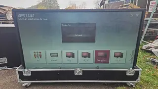 RL 04 - LG 84WT70PS-B - dotykový panel, 84"
