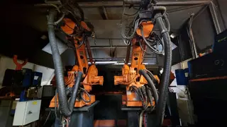 Magna 01. Robotické svařovací pracoviště
