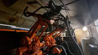 Magna 01. Robotické svařovací pracoviště