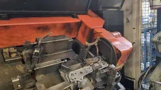 Magna 01. Robotické svařovací pracoviště