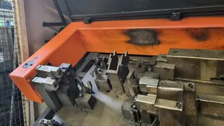 Magna 01. Robotické svařovací pracoviště