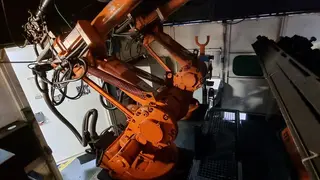 Magna 01. Robotické svařovací pracoviště
