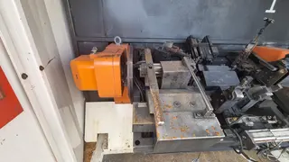 Magna 03. Robotické svařovací pracoviště