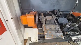 Magna 04. Robotické svařovací pracoviště