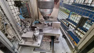 Magna 06. Nýtovací zařízení výrobce AGM
