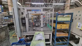 Magna 09. Pracoviště pro dokončovací montážní operace