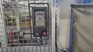 Magna 10. Pracoviště pro dokončovací montážní operace
