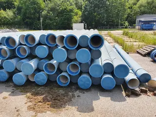 Prodej souboru materiálu pro vodovodní a kanalizační síť,     PSJ Hydrotranzit a.s.