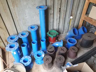 Prodej souboru materiálu pro vodovodní a kanalizační síť,     PSJ Hydrotranzit a.s.