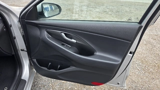 MÉDEA 01 - HYUNDAI I30 6AL 2417