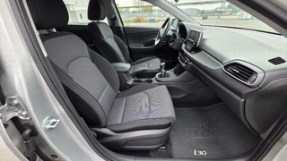 MÉDEA 01 - HYUNDAI I30 6AL 2417