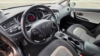 MÉDEA 08 - KIA CEED 1,6 CRDi 6AR 0446
