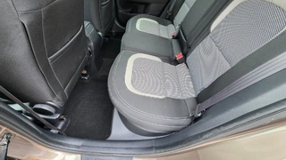 MÉDEA 08 - KIA CEED 1,6 CRDi 6AR 0446