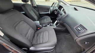 MÉDEA 09 - KIA CEED SW JD 1,6 GDI 6AY 2672