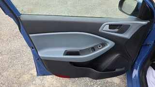 MÉDEA 20 - HYUNDAI I20 15 5D 1,1D MT FAM+ CLUB ISG 5AC 5195