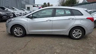 MÉDEA 21 - HYUNDAI I30 16 WG 1,6D LP TRIK KOMFORT 5AS 5493