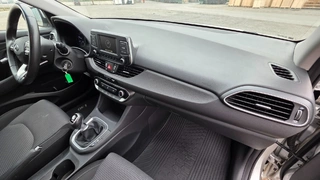 MÉDEA 24 - HYUNDAI I30 6AM 6115
