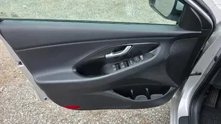 MÉDEA 24 - HYUNDAI I30 6AM 6115