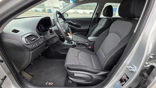 MÉDEA 24 - HYUNDAI I30 6AM 6115