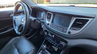 MÉDEA 28 - HYUNDAI TUCSON 6AN 9447