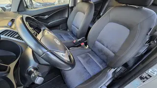 MÉDEA 37 - HYUNDAI IX20 TRIKOLOR 6AM 2833
