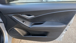 MÉDEA 37 - HYUNDAI IX20 TRIKOLOR 6AM 2833