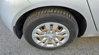MÉDEA 37 - HYUNDAI IX20 TRIKOLOR 6AM 2833