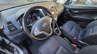 MÉDEA 37 - HYUNDAI IX20 TRIKOLOR 6AM 2833