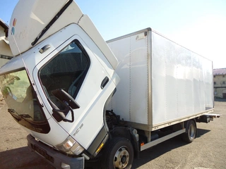 MITSUBISHI CANTER FE 85