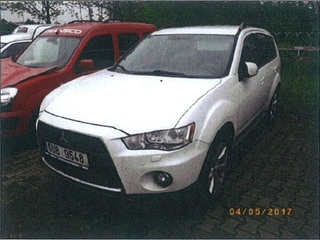 Mitsubishi Outlander - MEBIKAN