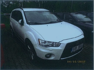 Mitsubishi Outlander - MEBIKAN