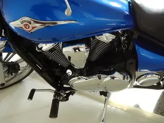 Motocykl KAWASAKI VN900C, RZ 6T8675   