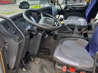 Nákladní automobil speciální VOLVO FL220 pro přepravu vozidel