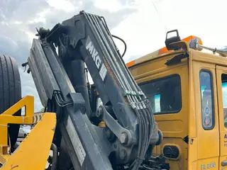 Nákladní automobil speciální VOLVO FL220 pro přepravu vozidel