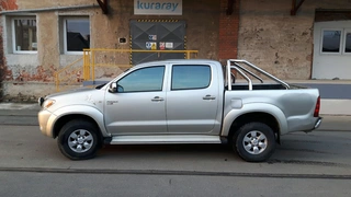 Nákladní automobil TOYOTA HILUX
