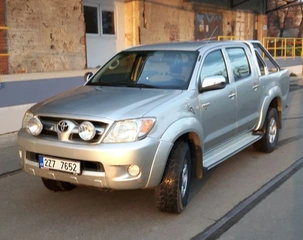 Nákladní automobil TOYOTA HILUX