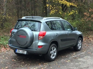 Nákladní automobil Toyota Rav4