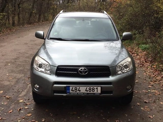 Nákladní automobil Toyota Rav4