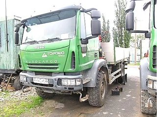 Nákladní automobil valníkový Iveco 2