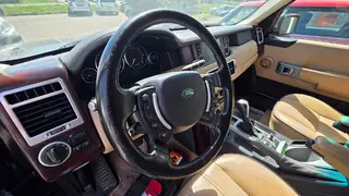 Vozidlo zn. Land Rover, RZ: 5B3 7196