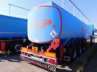 Návěs cisternový Schwartzmüller 2 - AUTOTRANS PETROL s.r.o.