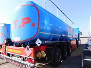 Návěs cisternový Schwartzmüller 3 - AUTOTRANS PETROL s.r.o.