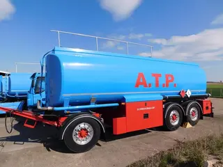 Návěs cisternový Schwartzmüller 4 - AUTOTRANS PETROL s.r.o.
