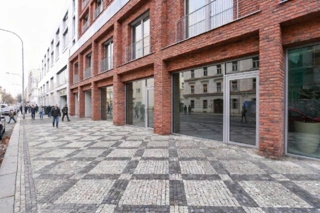 Kanceláře a garážová stání, ulice Křižíkova, Praha - Karlín