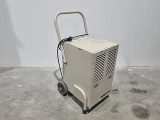 TBK 06 Odvlhčovač vzduchu Master DH 751