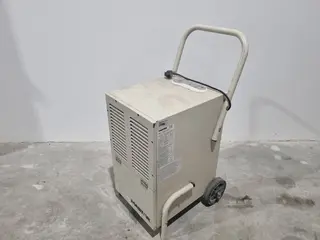 TBK 06 Odvlhčovač vzduchu Master DH 751