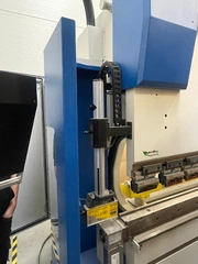 Ohraňovací lis RICO PRCB 35160 s CNC řízením v 5 osách. DELEM DA-66T.