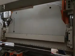 PŽSK 05. Ohraňovací lis, Weinbrenner GP 800/5050