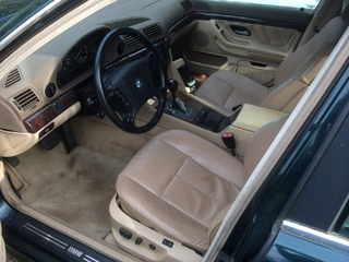 Osobní automobil BMW 740i