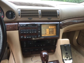 Osobní automobil BMW 740i